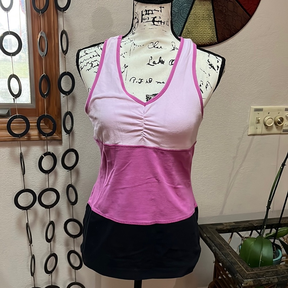 Bally Total Fitness active workout top